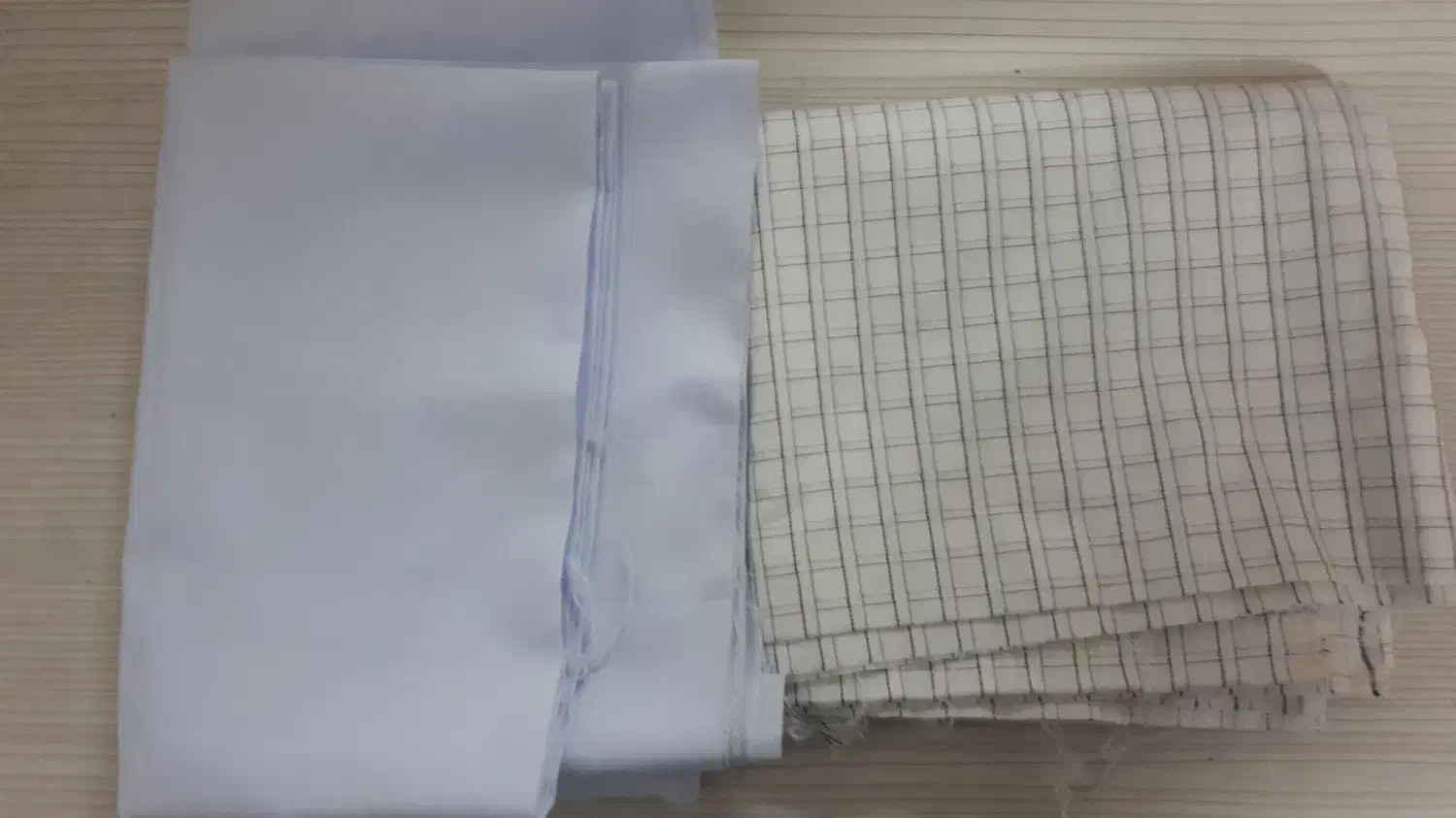 دو عدد پارچه پیرهنی مردانه|لباس|رشت, رشتیان|دیوار