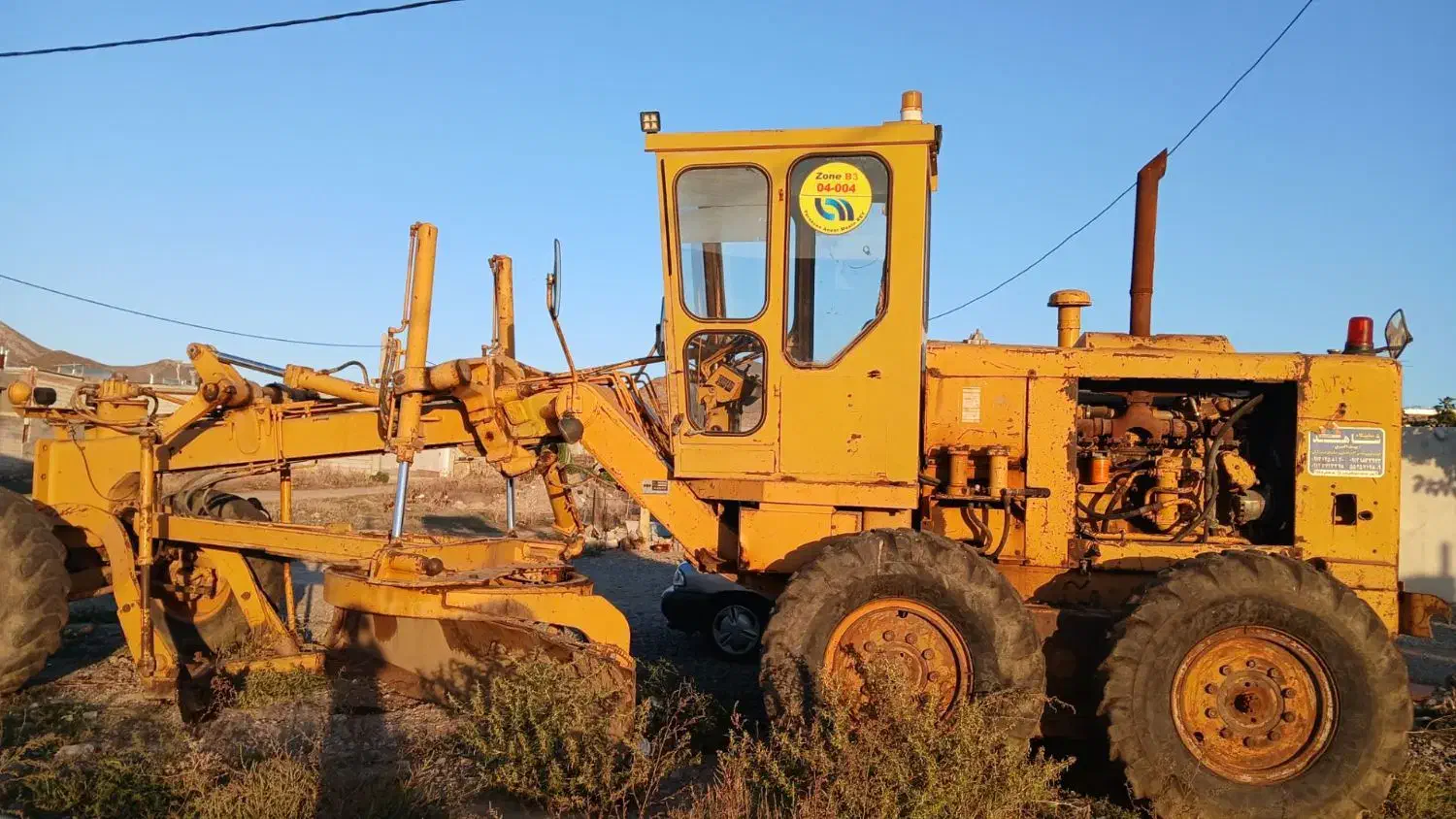 فروش یک دستگاه گریدر کوماتسو۷۰۵ r2 در حال کار|خودرو سنگین|اهر, |دیوار