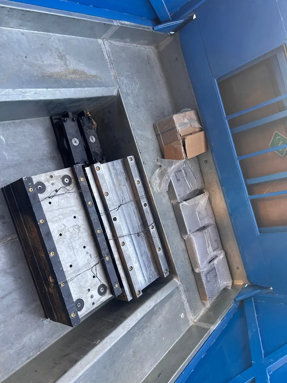 استخدام سرایدار اقا مجرب و با سابقه|استخدام سرایداری و نظافت|نجفآباد, شهرک صنعتی نجف آباد ۲|دیوار