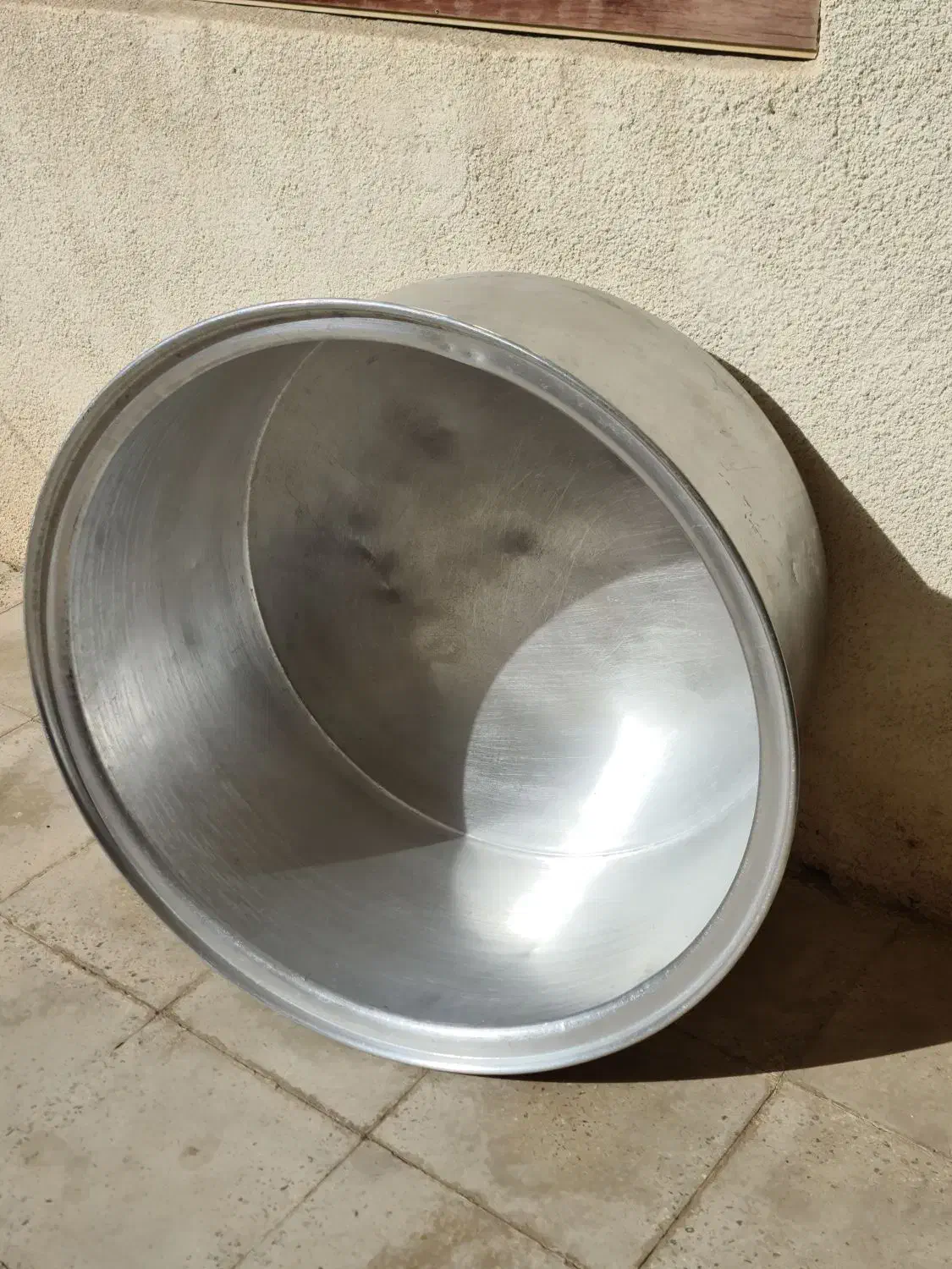 قابلمه رویی بزرگ قدیمی سنگین|ظروف پختوپز|قزوین, |دیوار