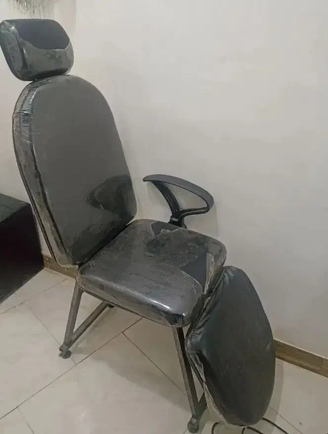 صندلی اصلاح تاشو|آرایشگاه و سالنهای زیبایی|لاهیجان, آهندان|دیوار