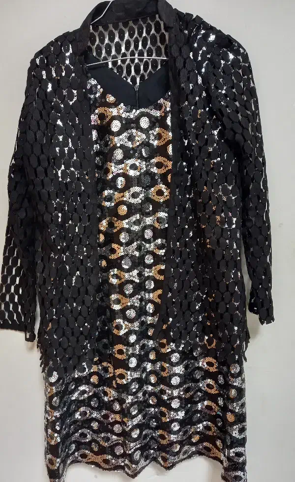 لباس|لباس|شهرضا, |دیوار