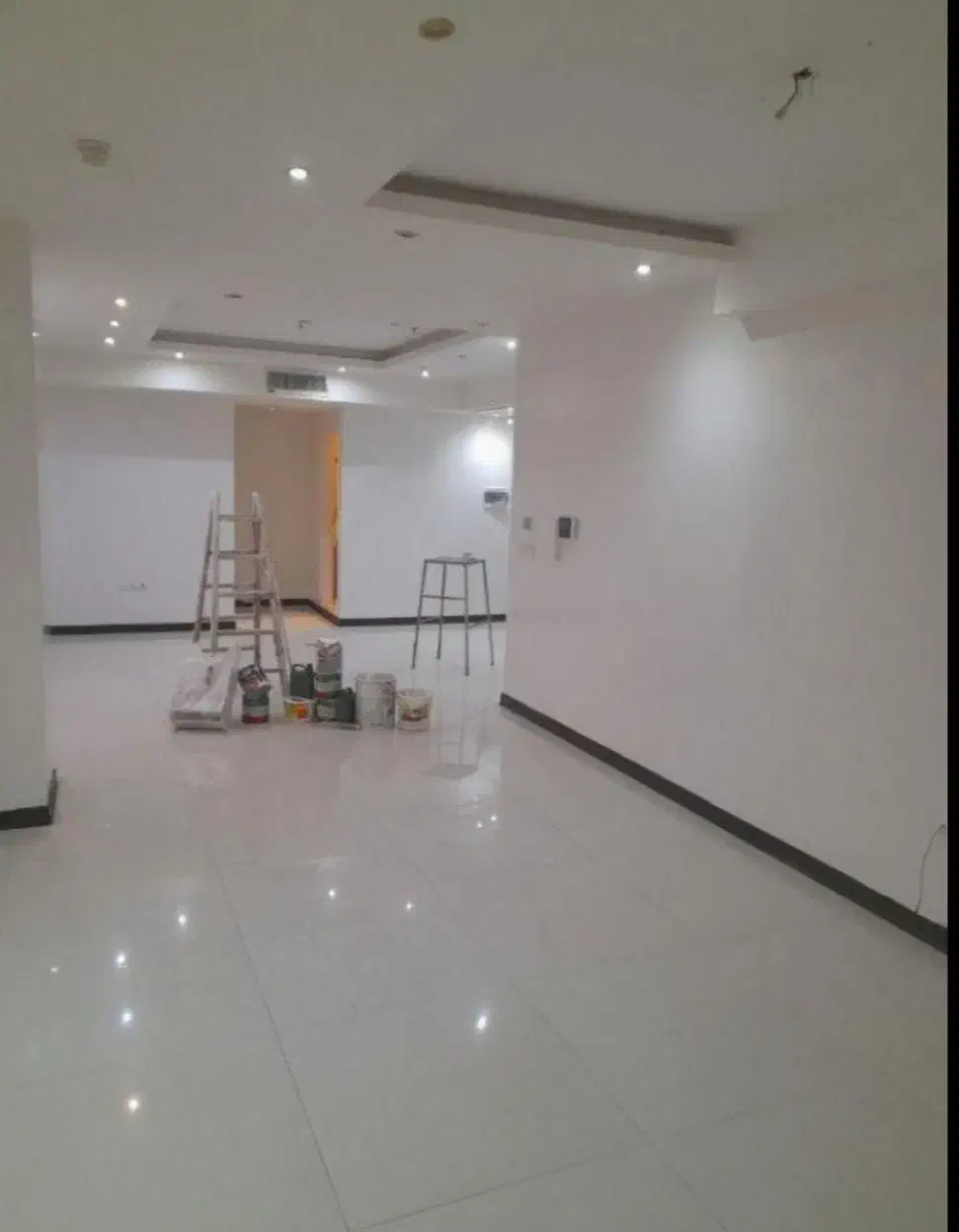 نقاشی ساختمان و درب چوبی|خدمات پیشه و مهارت|آباده, |دیوار