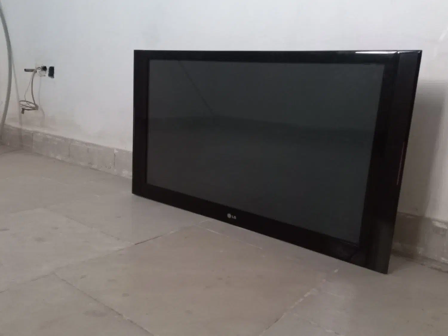 تلویزیون|تلویزیون و پروژکتور|شاهرود, |دیوار