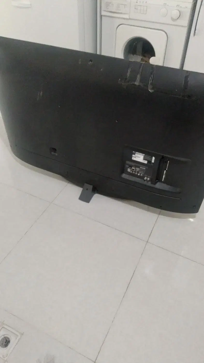 تلوزیون الجی|تلویزیون و پروژکتور|صدرا-فارس, فاز ۱|دیوار