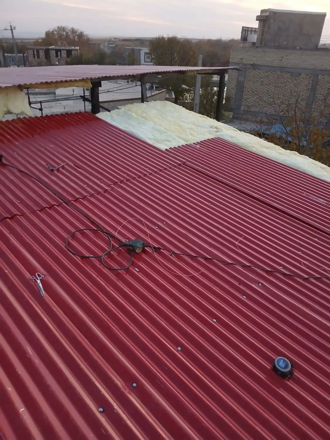 اجرای شیروانی اسکلت  بناهی سیمان کاری وغره|خدمات پیشه و مهارت|بیجار, |دیوار