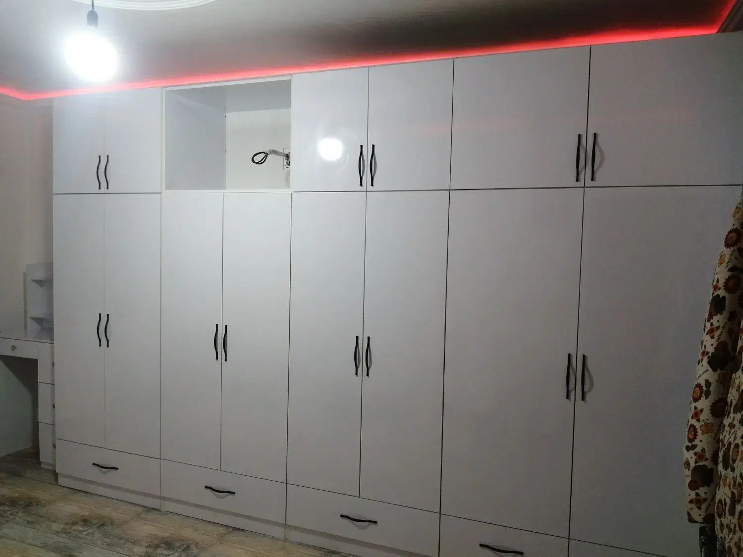 نصب کابینت و کمد دیواری و خرده کاری|خدمات پیشه و مهارت|رشت, توشیبا|دیوار