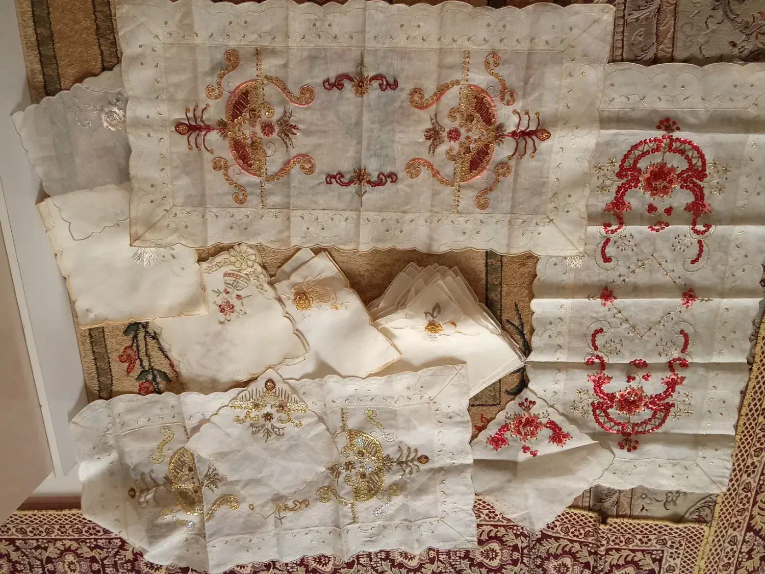 رومیزی|پرده، رانر، رومیزی|ری, دیلمان|دیوار