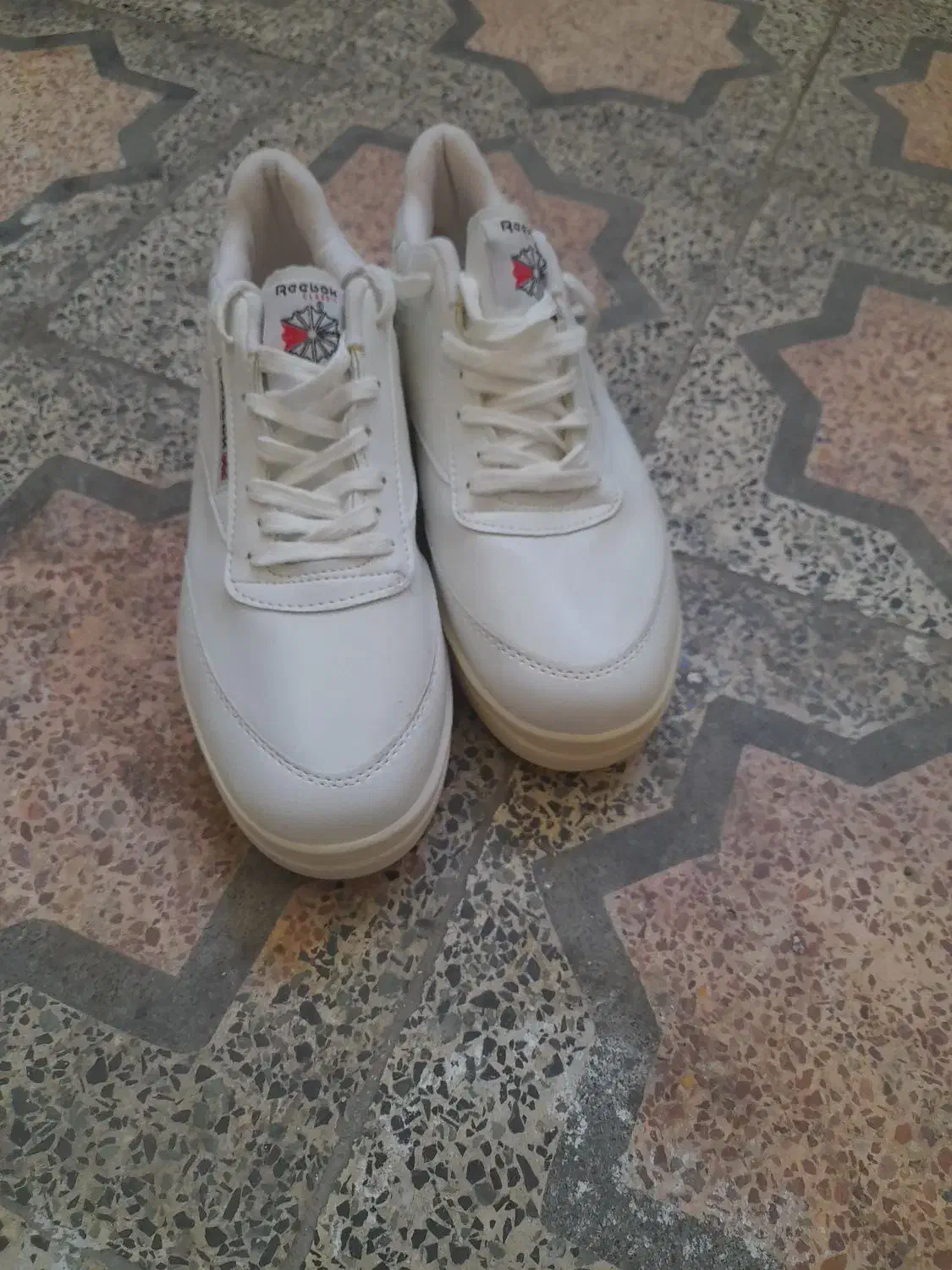 کتونی اسپرت reebok آکبند و نو|کیف، کفش، کمربند|لنگرود, |دیوار