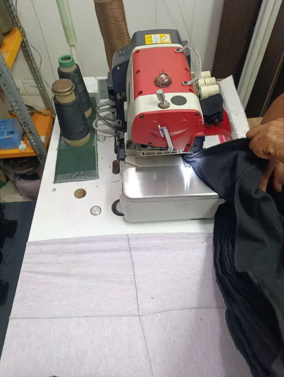 چرخ زیگزال|چرخ خیاطی و ریسندگی|رباط‌کریم, رباط‌کریم|دیوار