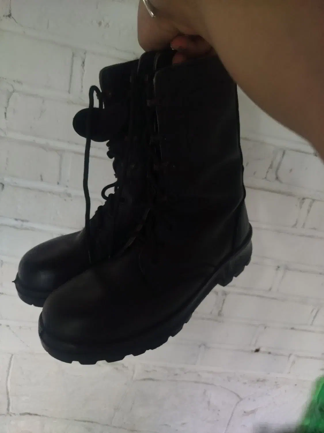 پوتین|کیف، کفش، کمربند|دزفول, |دیوار