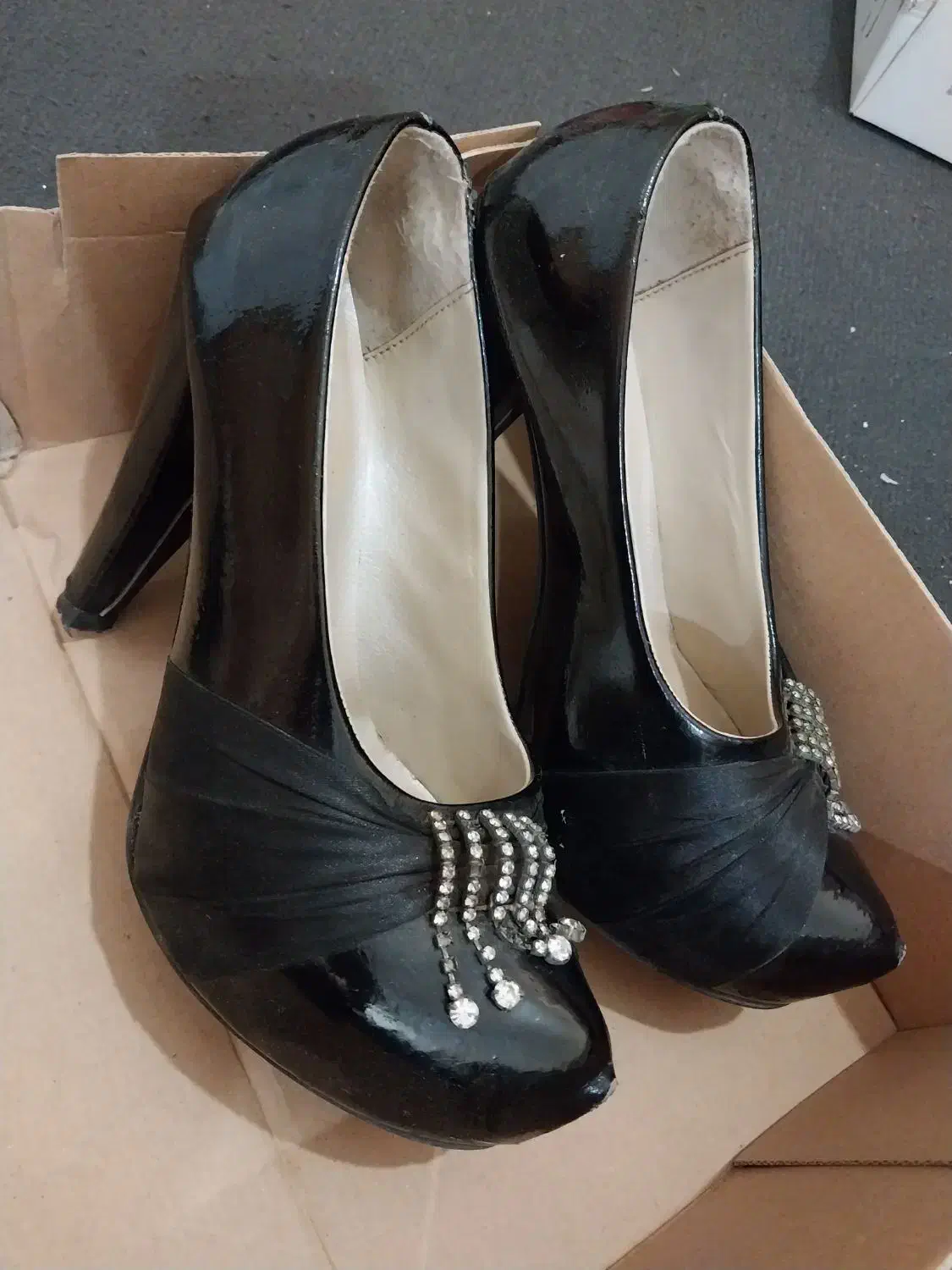 کفش مجلسی|کیف، کفش، کمربند|بوشهر, |دیوار