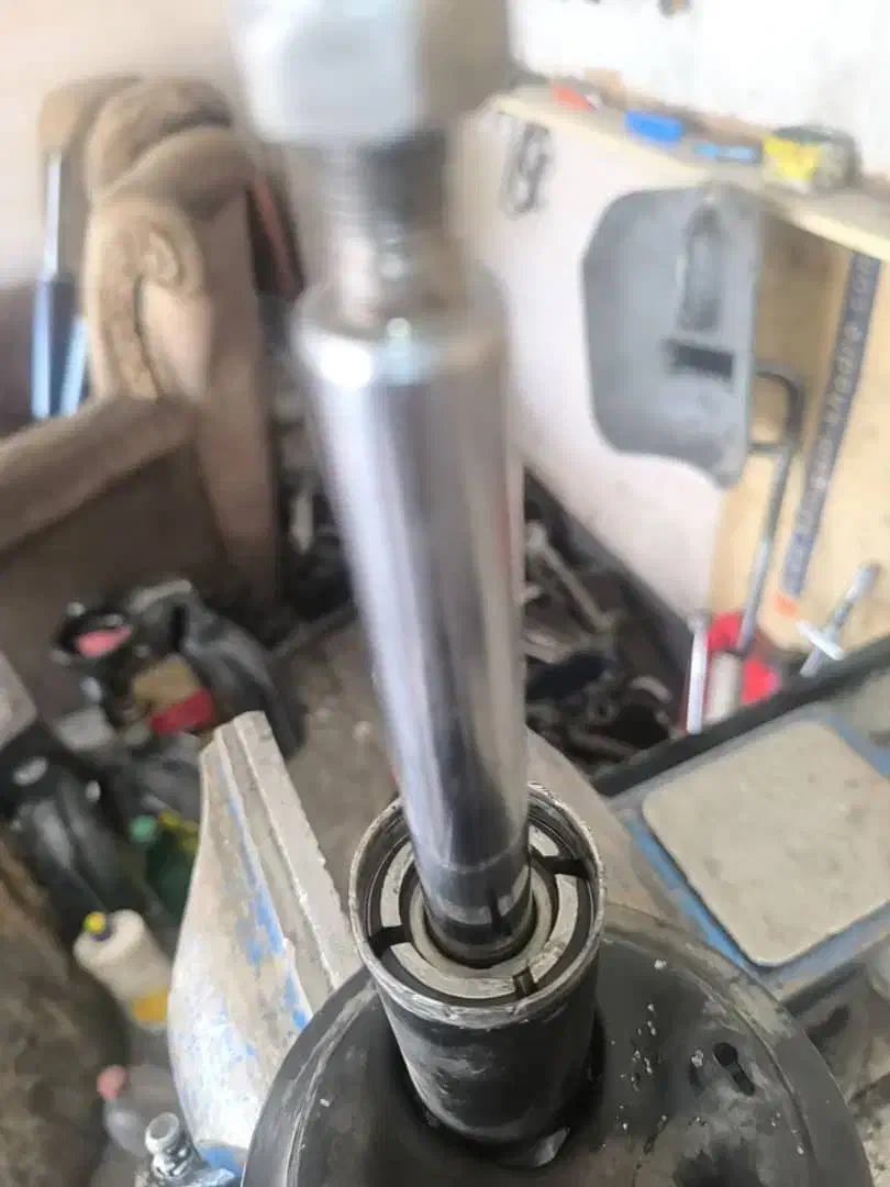 کمک فنر انواع ماشین ایرانی و خارجی|قطعات یدکی و لوازم جانبی|بروجرد, |دیوار