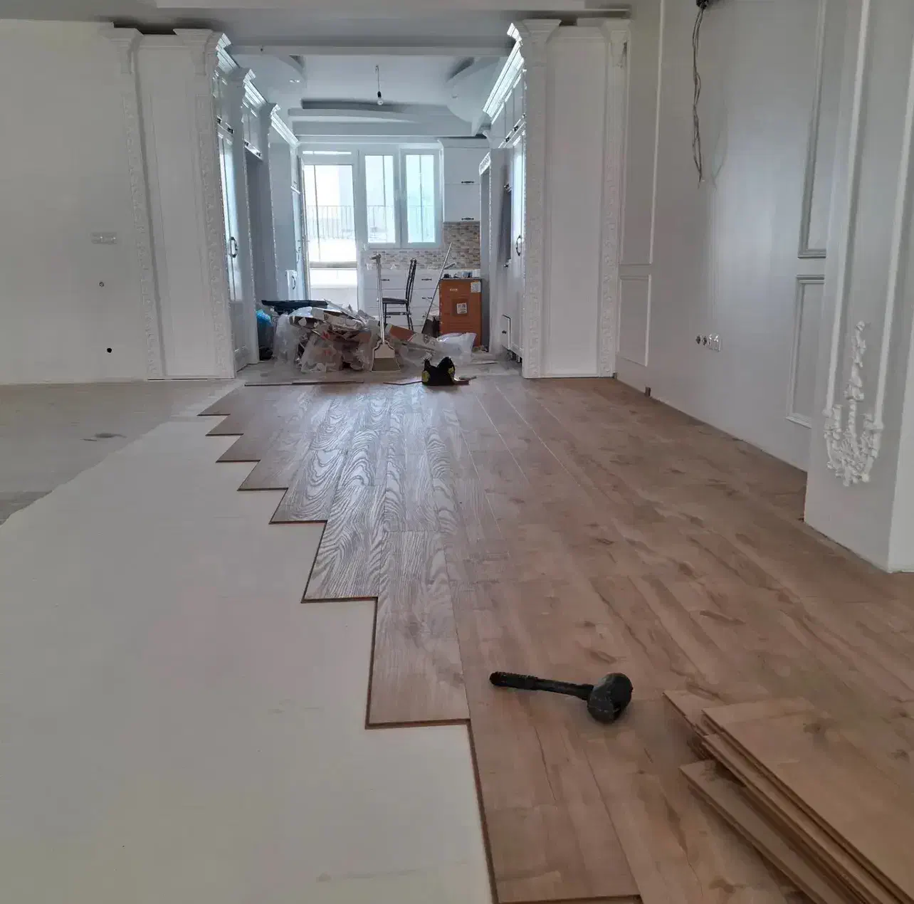 نصب و اجرای پارکت و قرنیز با شرایط|خدمات پیشه و مهارت|میانه, |دیوار