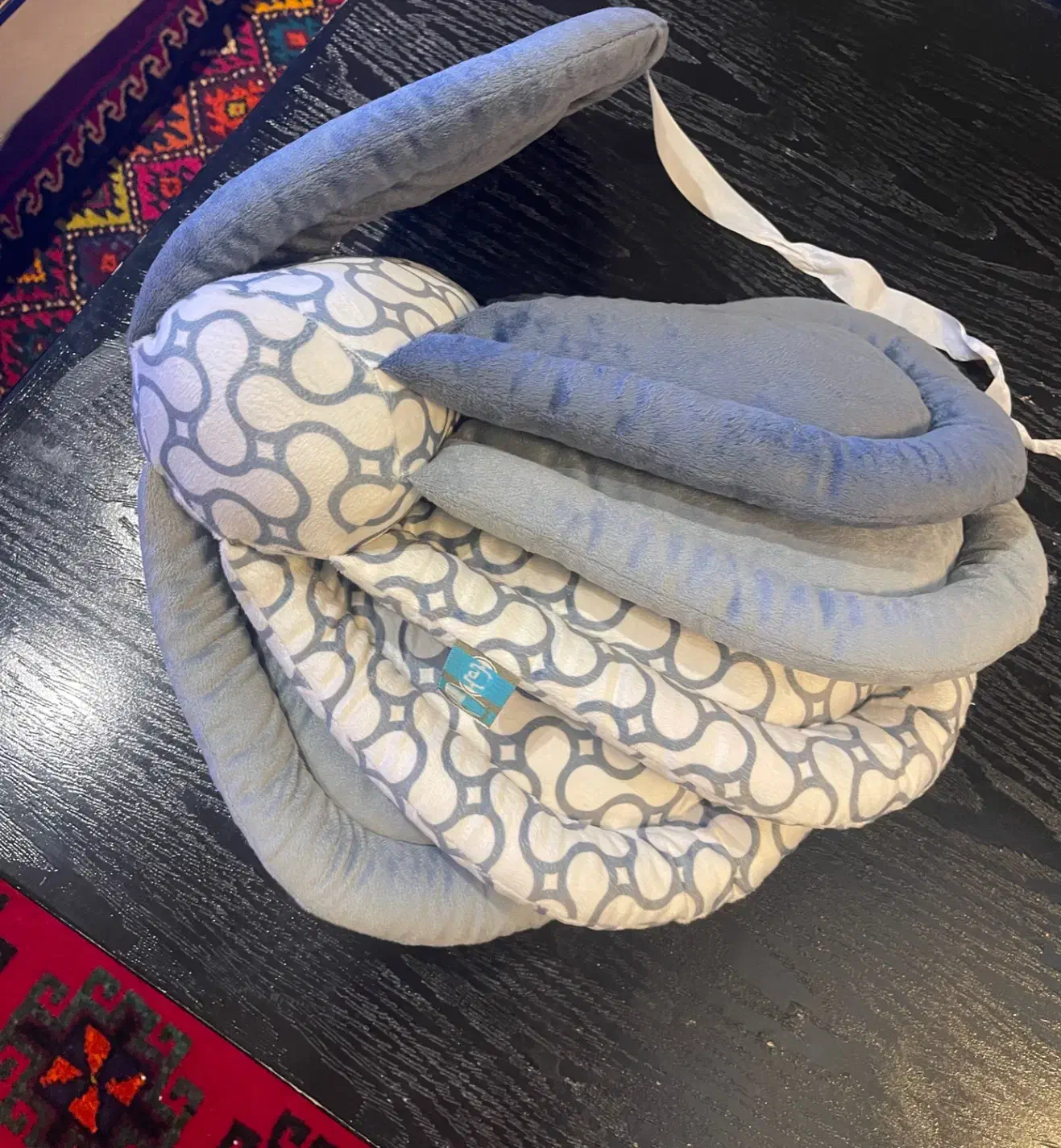 بالشت شیردهی و آسان شور نوزاد|اسباب و اثاث بچه|کیش, |دیوار