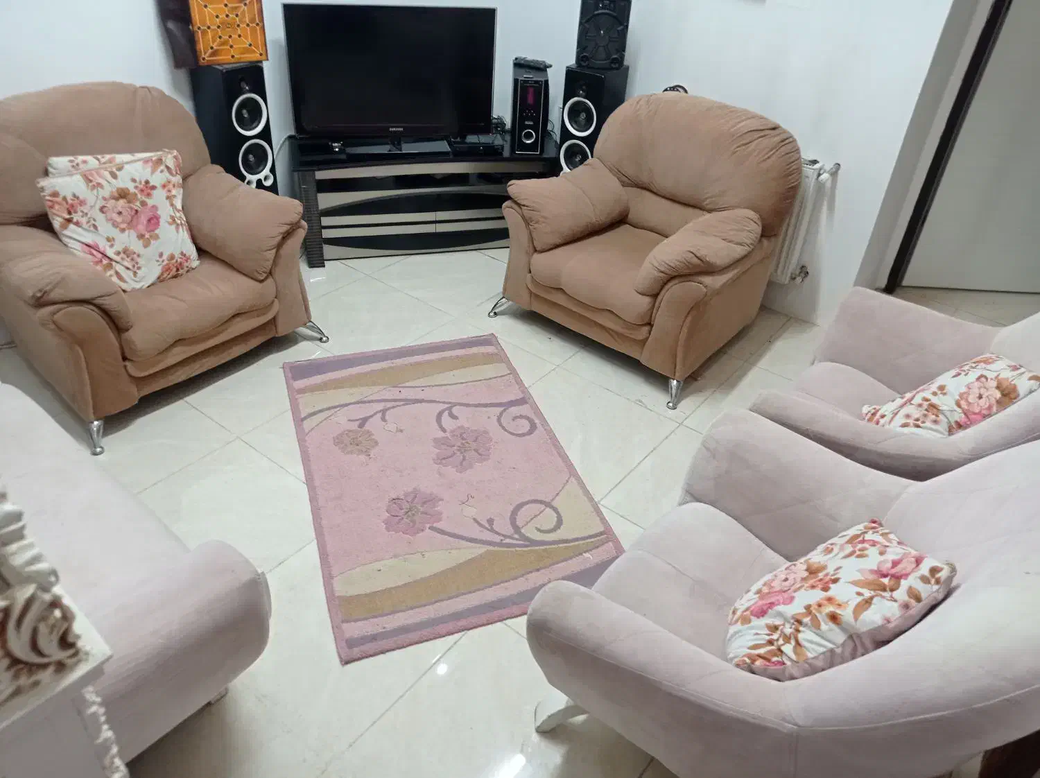 اجاره واحد مبله روزانه و نیم روز|اجارهٔ کوتاهمدت آپارتمان و سوئیت|قم, الغدیر|دیوار