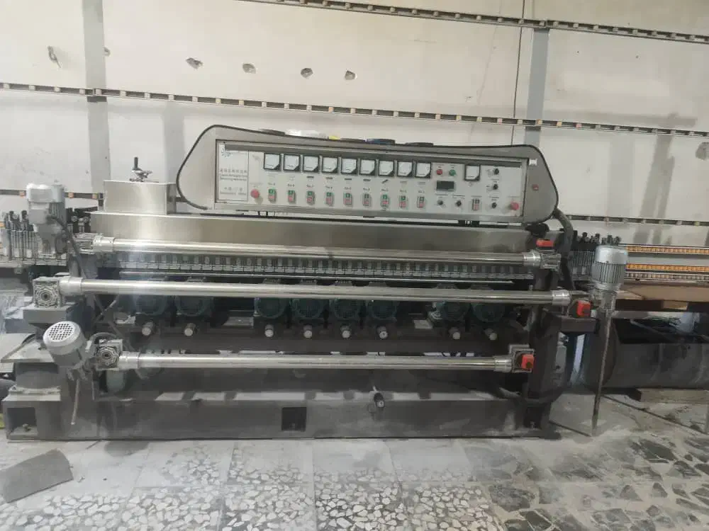 نیروی واردشیشه دوجداره|استخدام صنعتی، فنی، مهندسی|قم, کوه سفید|دیوار