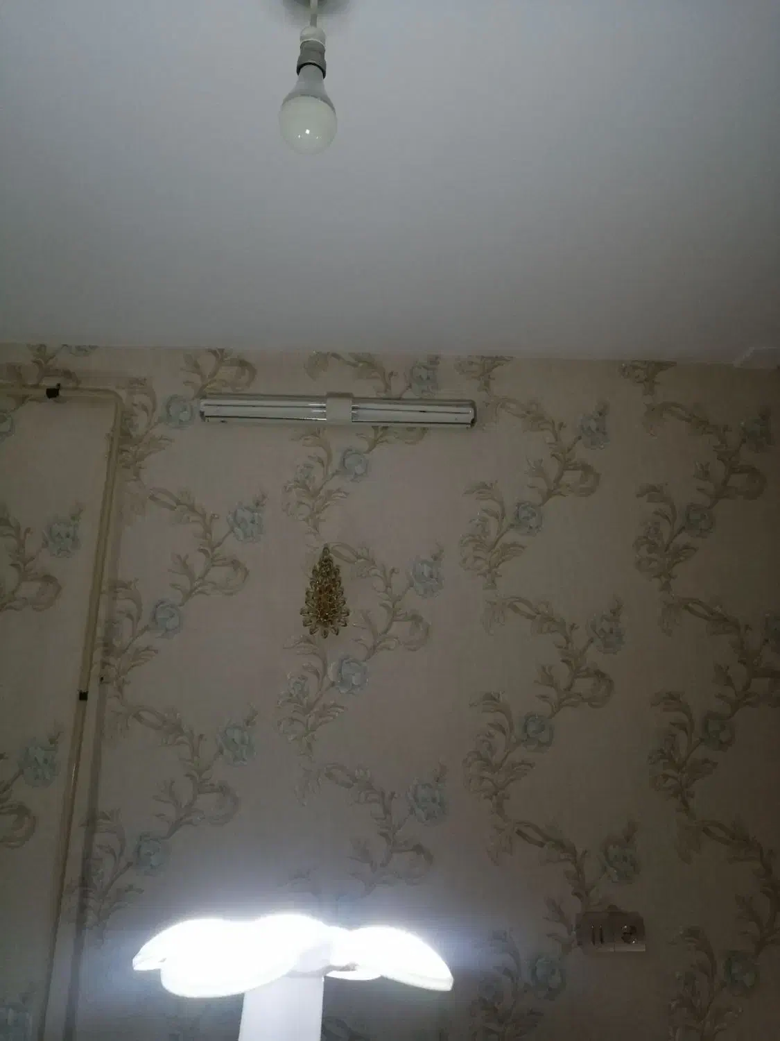 لامپ شارژی قوی پرنور|لامپ و چراغ|بروجرد, |دیوار