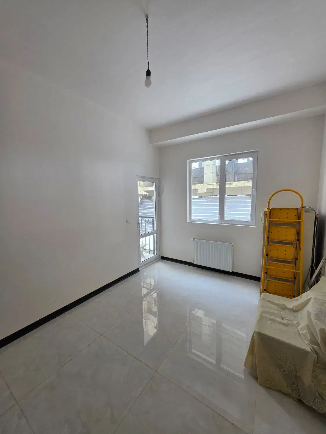 آپارتمان ۱۰۵ متری نوساز/ جمهوری/ جنب دریا|فروش آپارتمان|تنکابن, |دیوار