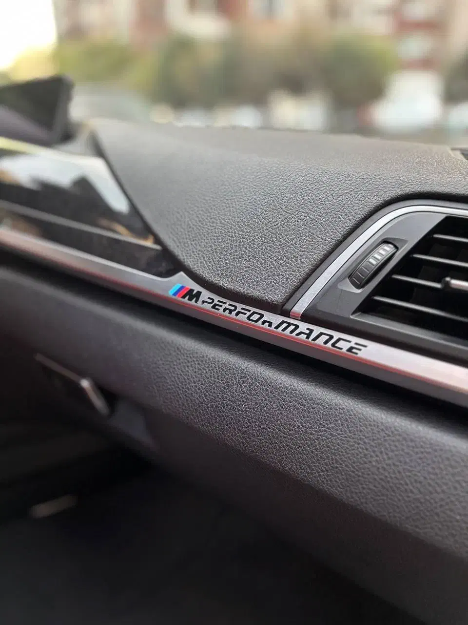 بی ام و سری ۳ سدان 330i مدل ۲۰۱۸|خودرو سواری و وانت|تهران, شهرک غرب|دیوار