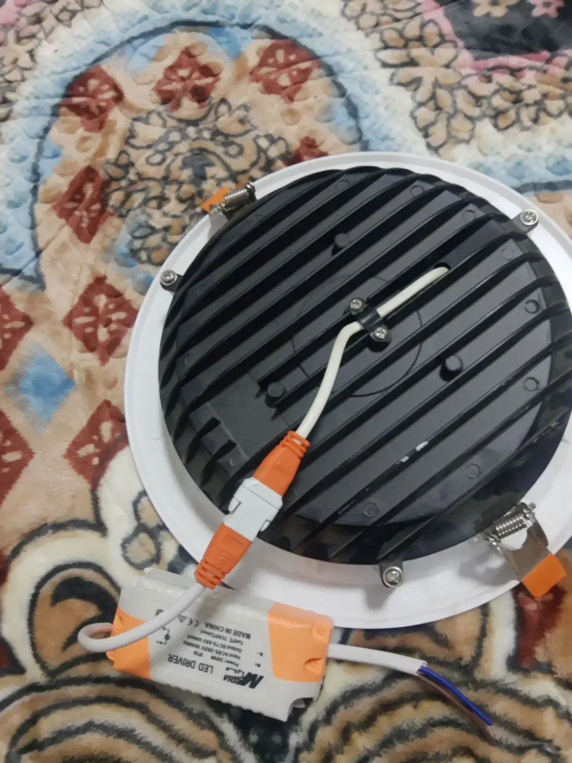 لامپ تو کار 30وات وپرژکتور متحرک برای 50وات خارجی|لامپ و چراغ|عسلویه, |دیوار