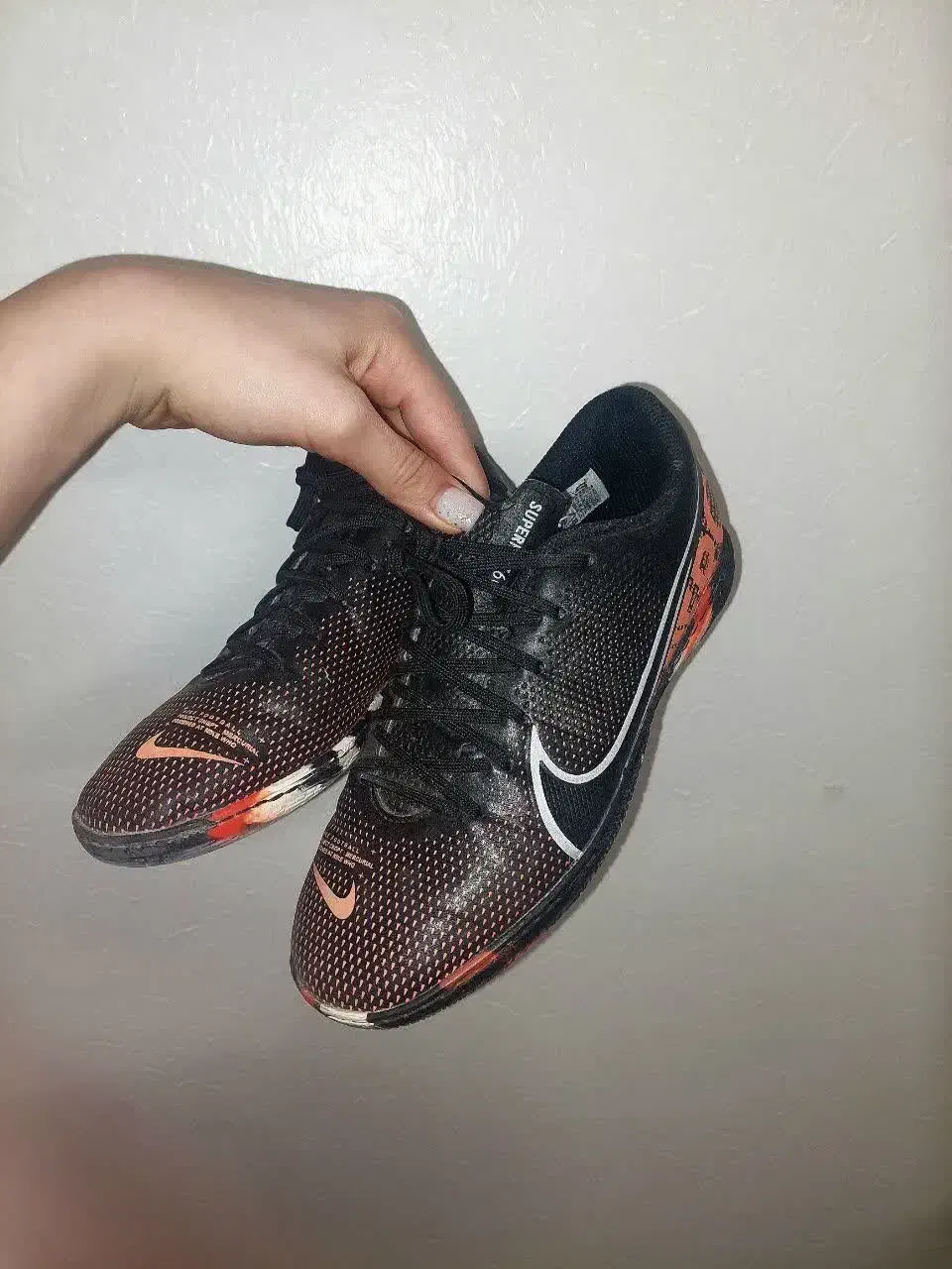 کفش فوتبال|تجهیزات ورزشی|شاهین‌شهر, مخابرات (شهید بهشتی)|دیوار