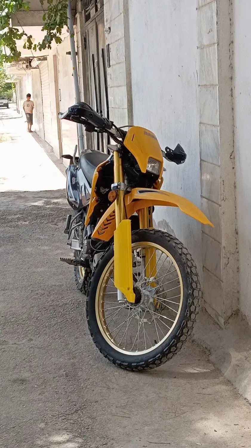 تریل روان 200|موتورسیکلت|بجنورد, |دیوار