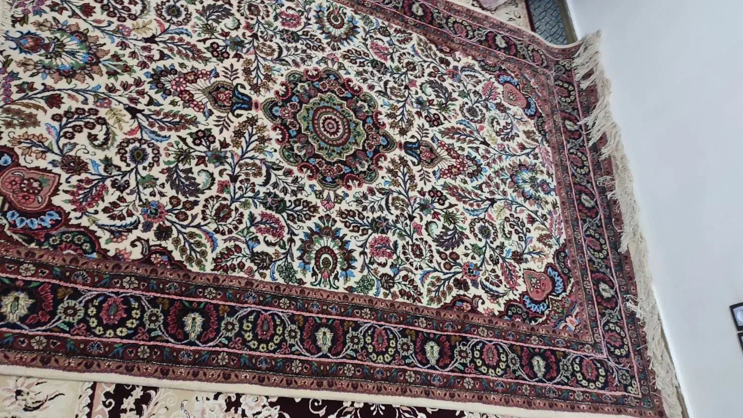 فرش دستباف گل ابریشم|فرش|ملایر, |دیوار