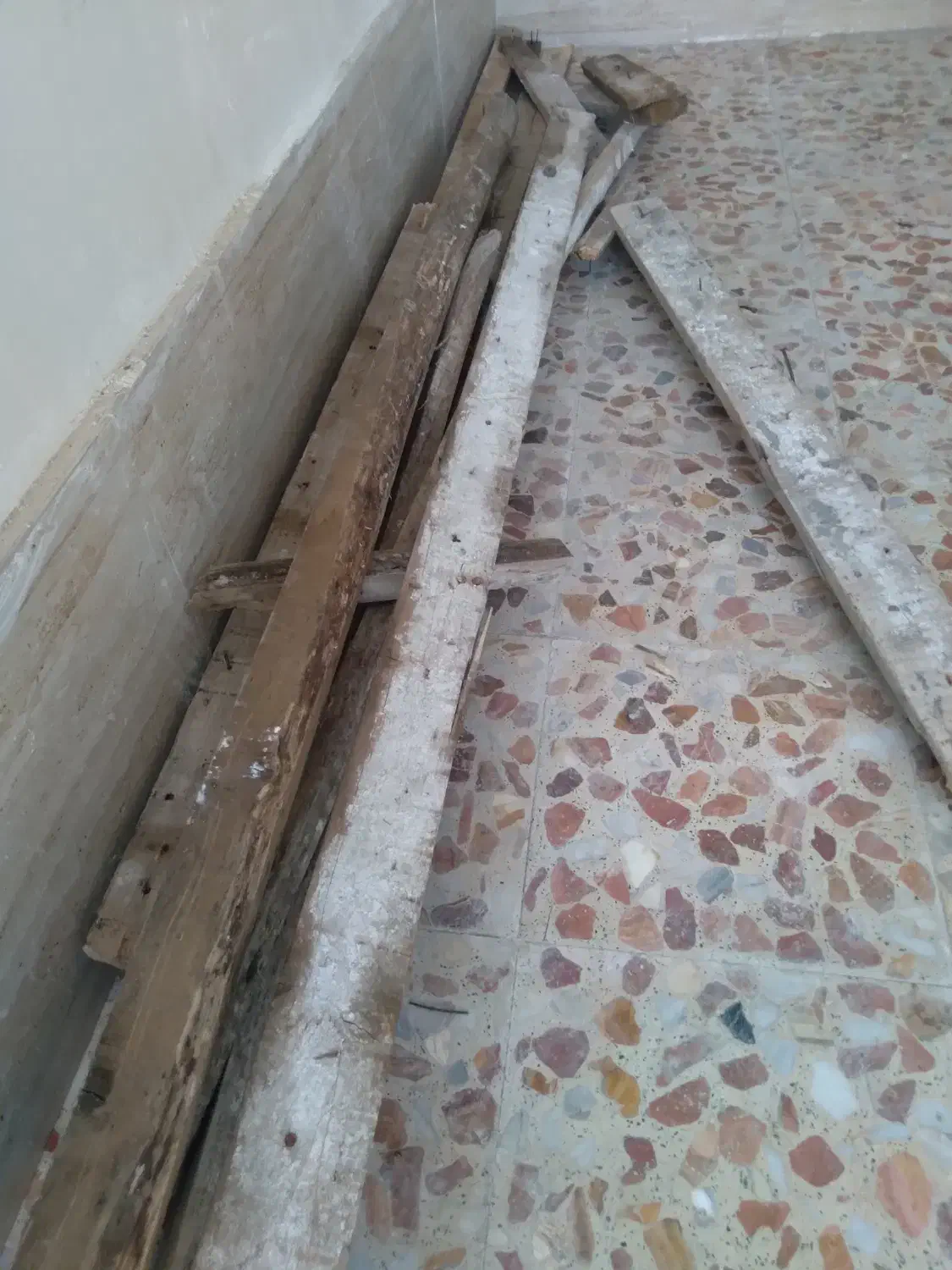 چوب نراد|مصالح و تجهیزات ساختمان|رشت, لاکان شهر|دیوار