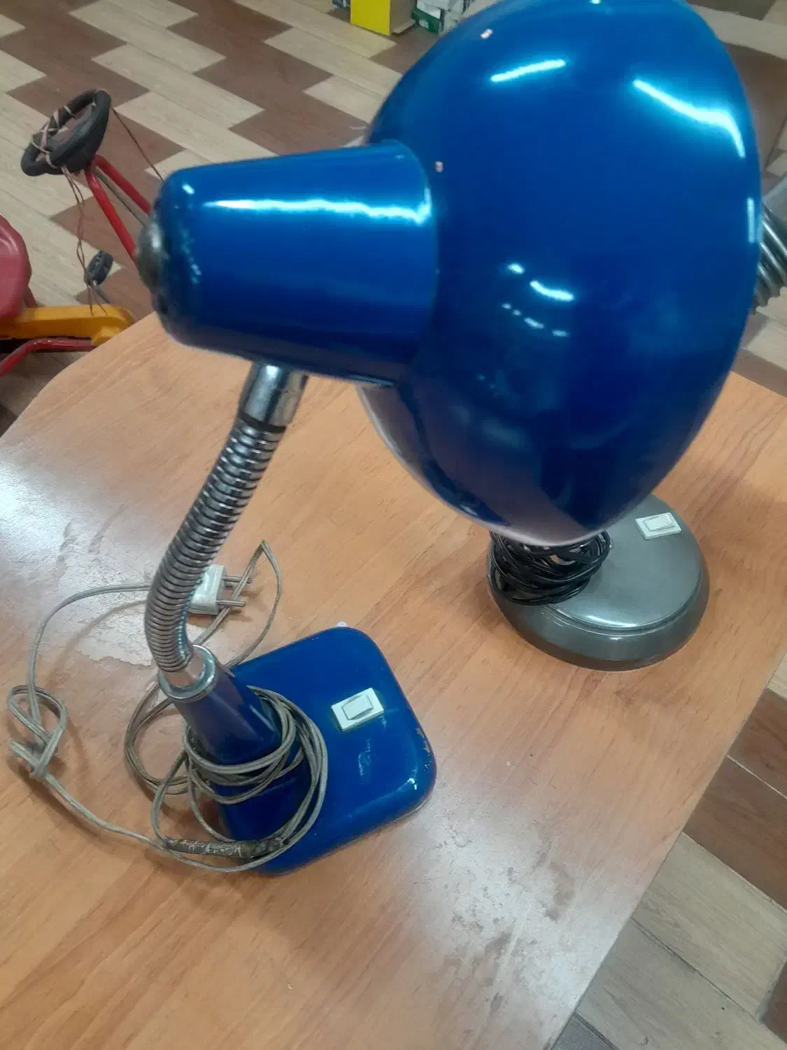 دو عدد چراغ مطالعه در حد نو|چراغ خواب و آباژور|تهران, میدان ولیعصر|دیوار