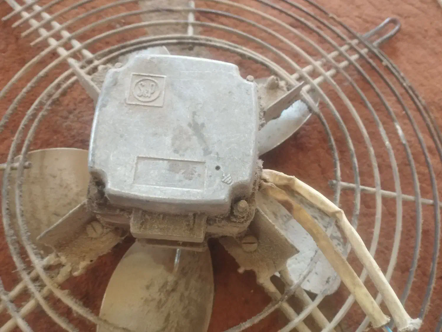 هواکش|پنکه و تصفیه‌کنندهٔ هوا|کرمان, |دیوار