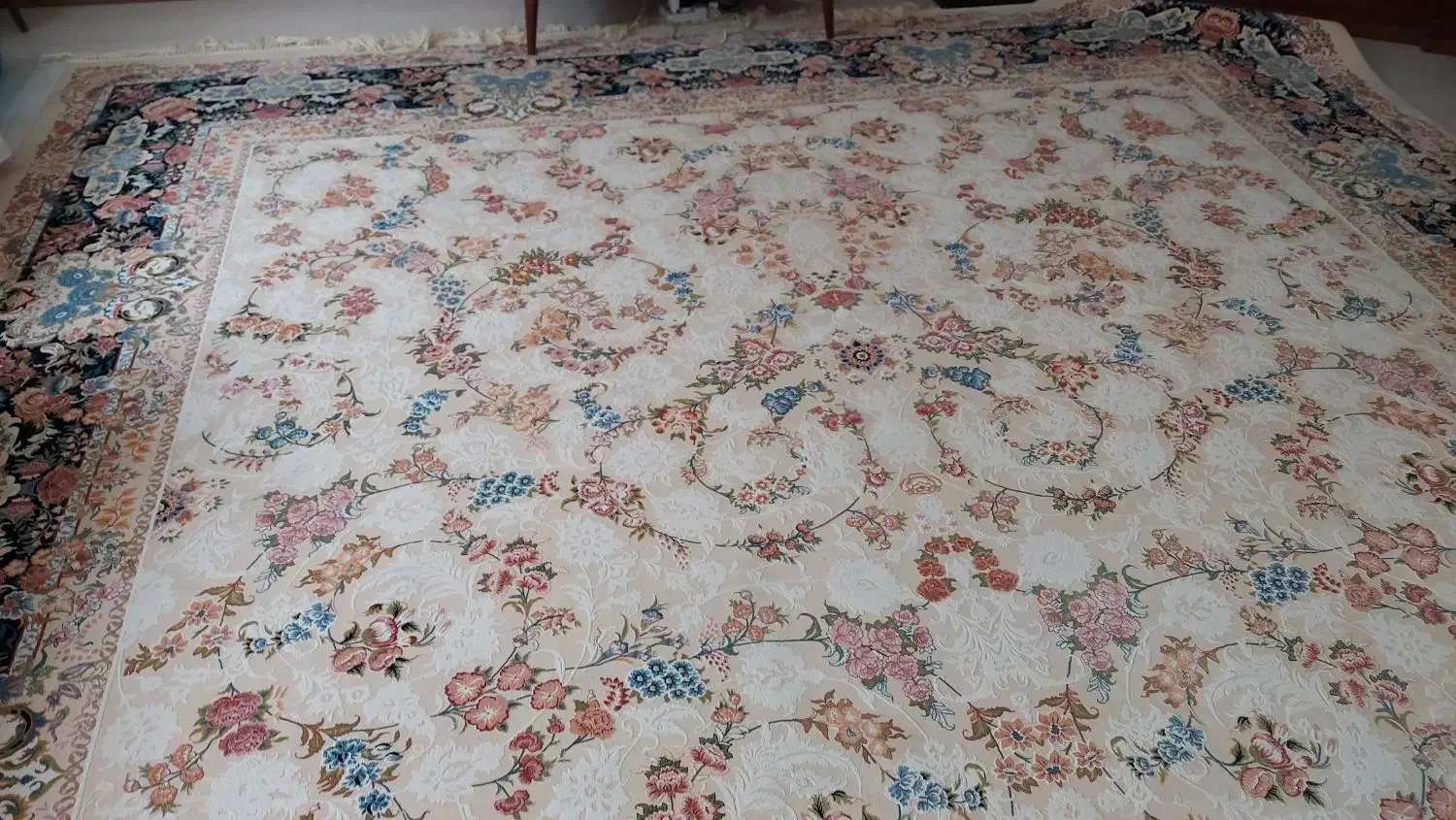 فرش ۲۴ متری گل برجسته ۱۲۰۰ شانه تراکم ۳۶۰۰|فرش|مشهد, هفت تیر (حافظ)|دیوار