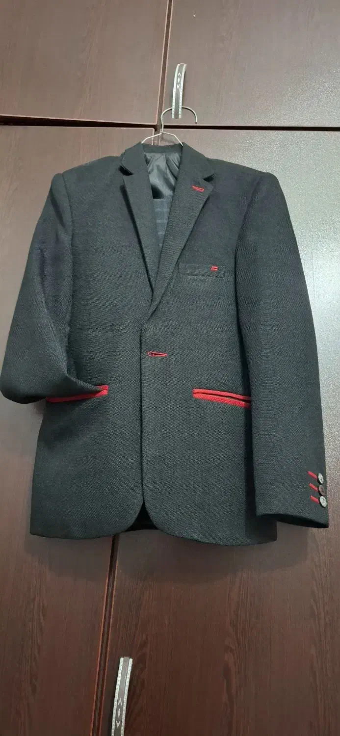 کت وشلوارنوجوان|لباس|باغ بهادران, |دیوار