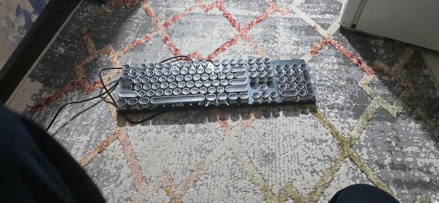 کیبورد RGB در حد نو|قطعات و لوازم جانبی رایانه|شیراز, درکی|دیوار