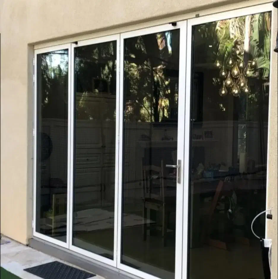 نصب شیشه دودی.در محل .خودرو و اماکن.|خدمات موتور و ماشین|تهران, تهرانپارس جنوبی|دیوار