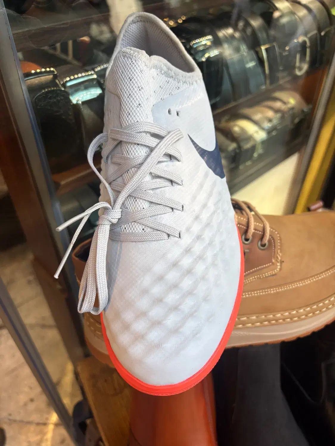 کتونی‌نایک‌اورجینال مخصوص فوتسال|کیف، کفش، کمربند|تهران, پامنار|دیوار