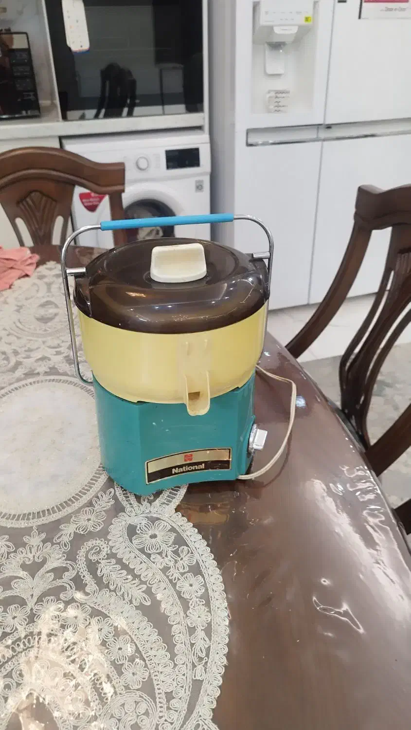 دوعدد ابمیوه گیری مولینکس و ناسیونال سالم جنس قدیم|آبمیوهگیر و آبمرکباتگیر|مشهد, طلاب|دیوار