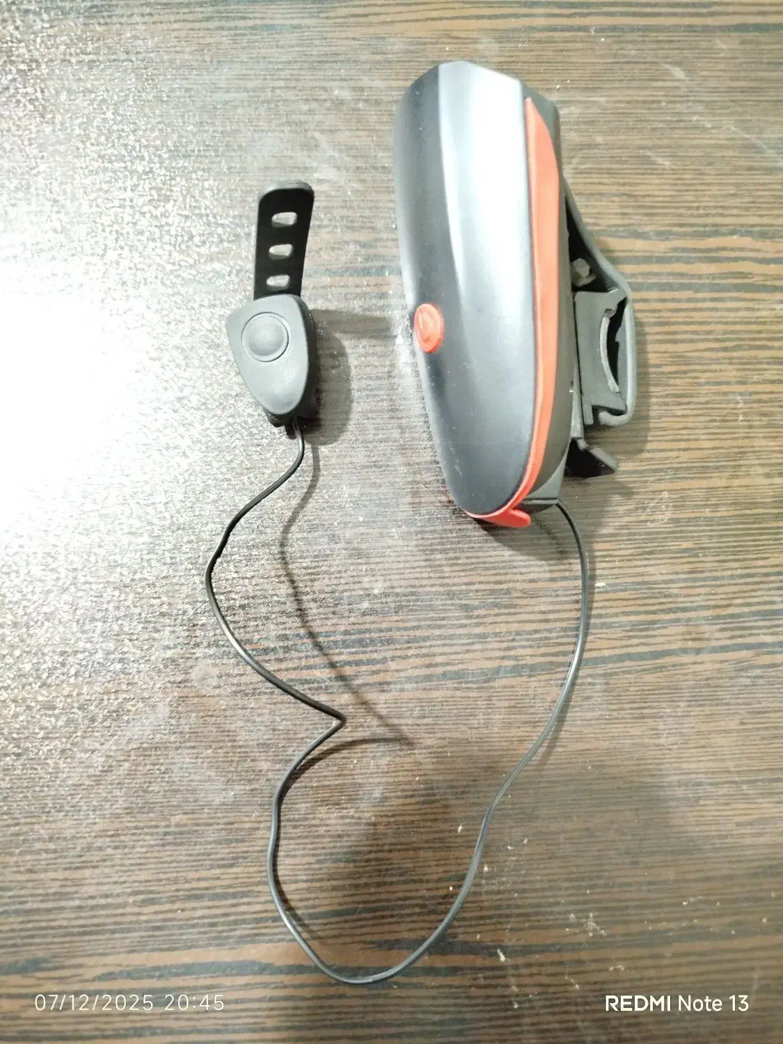 چراغ قوه هم بوق|دوچرخه، اسکیت، اسکوتر|فردیس, فردیس|دیوار