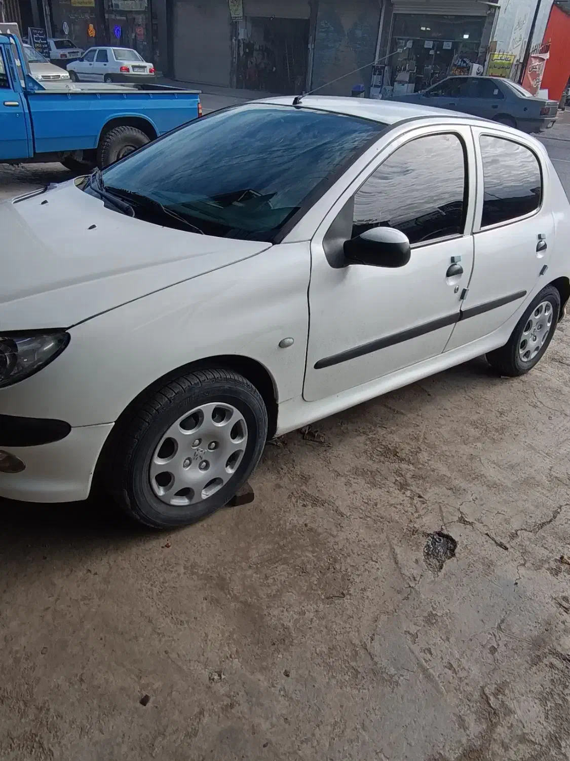 پژو۲۰۶سفید|خودرو سواری و وانت|دابودشت, |دیوار