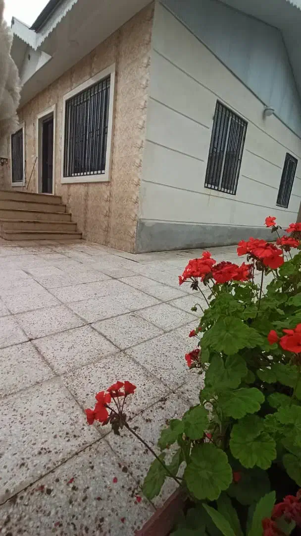 ویلا 200متری بر آسفالت تاپ لوکیشن جوریاب|فروش خانه و ویلا|کوچصفهان, |دیوار