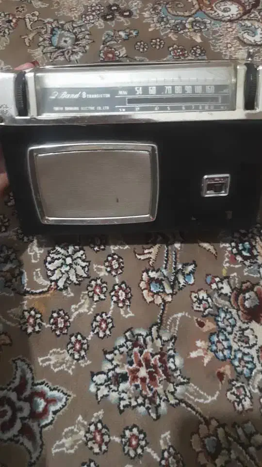 رادیو قدیمی کلکسیونی|کلکسیون اشیاء عتیقه|بومهن, |دیوار