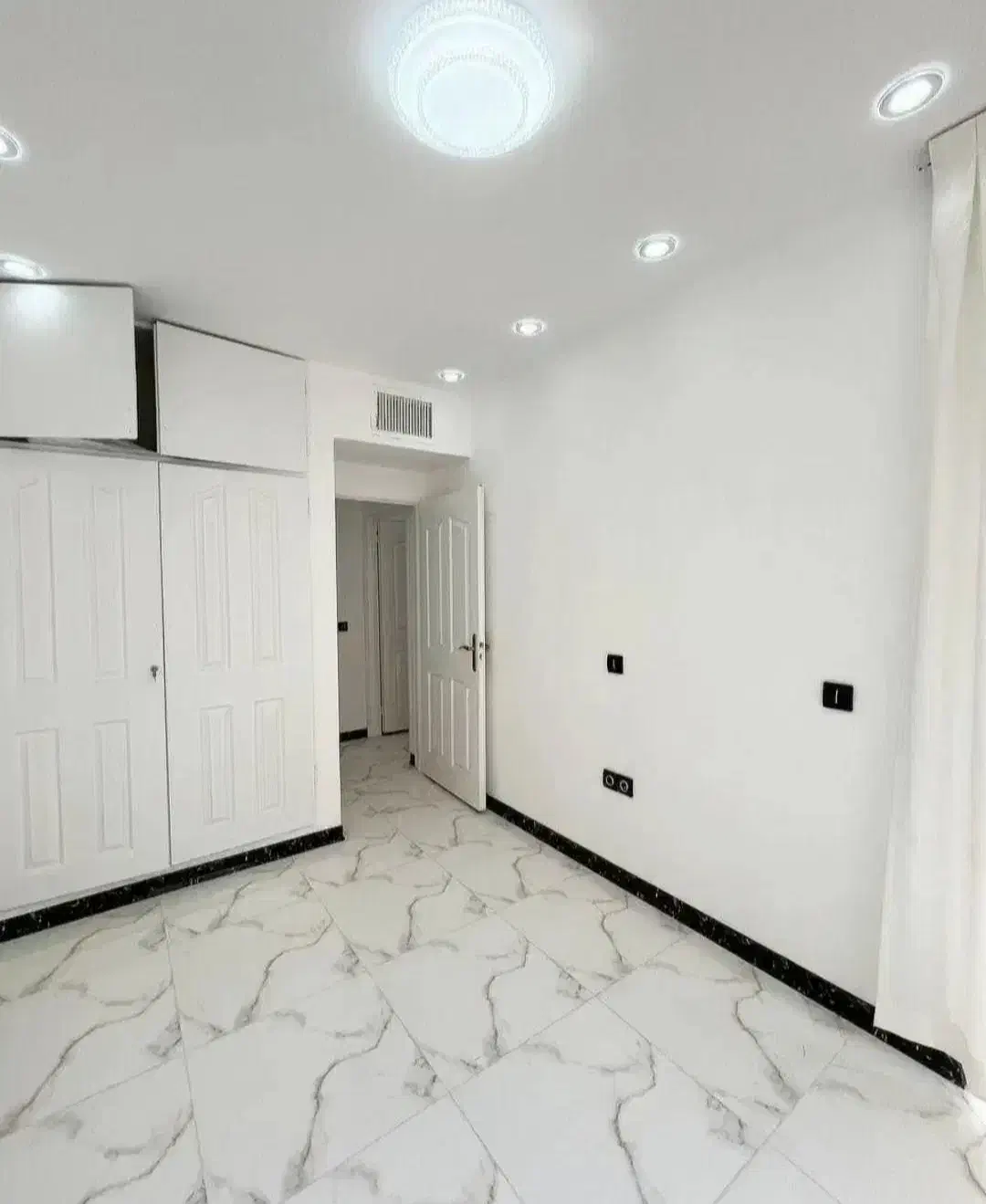 چیتگر،فروش واحد با متراژ های متنوع،وام،اقساط،تهاتر|فروش آپارتمان|تهران, شهرک علم و فناوری|دیوار