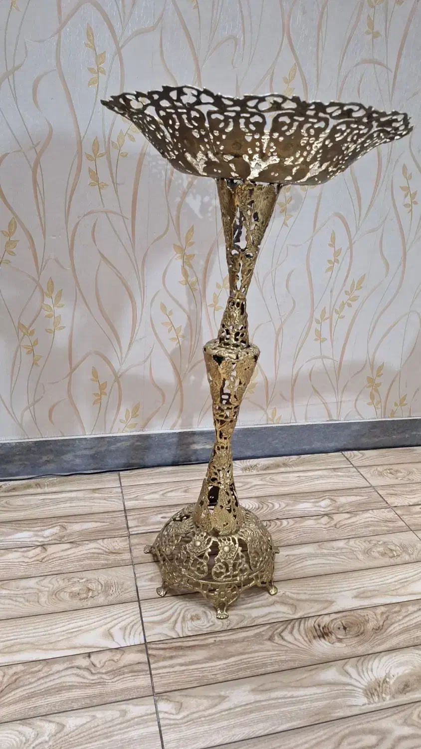 ظرف میوه پایه بلند|ظروف سرو و پذیرایی|اندیشه, اندیشه فاز ۱|دیوار