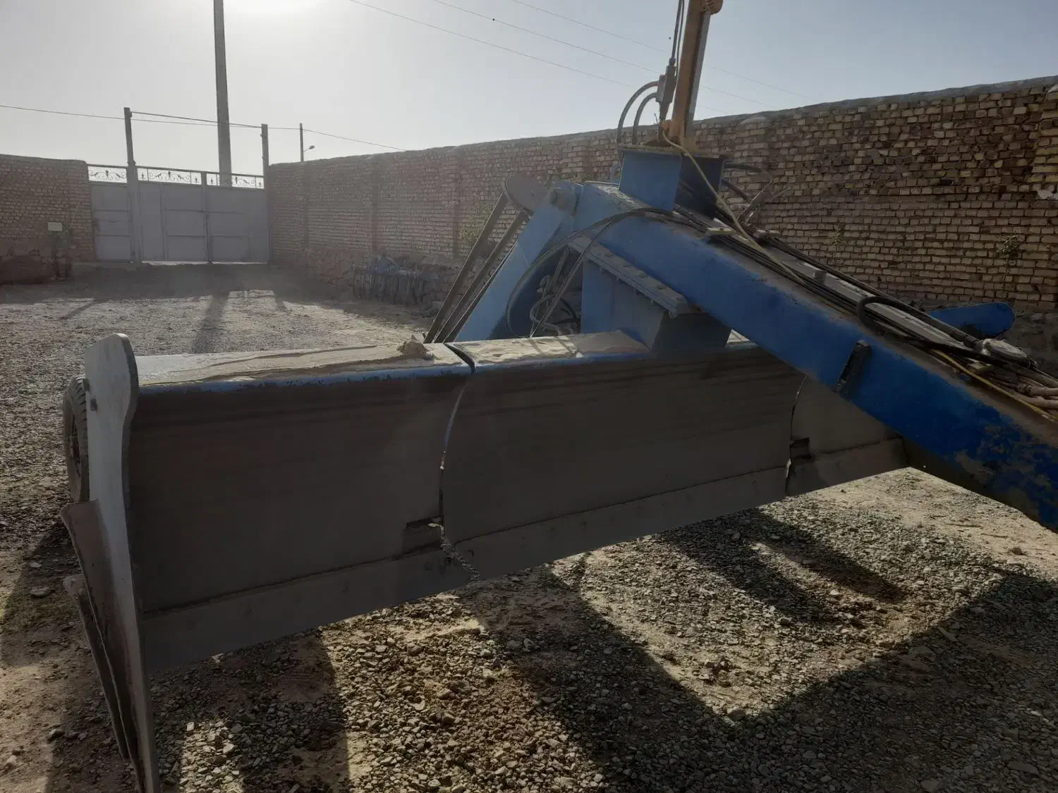 لیزر همراه با سیستم|ماشینآلات صنعتی|جوین, |دیوار