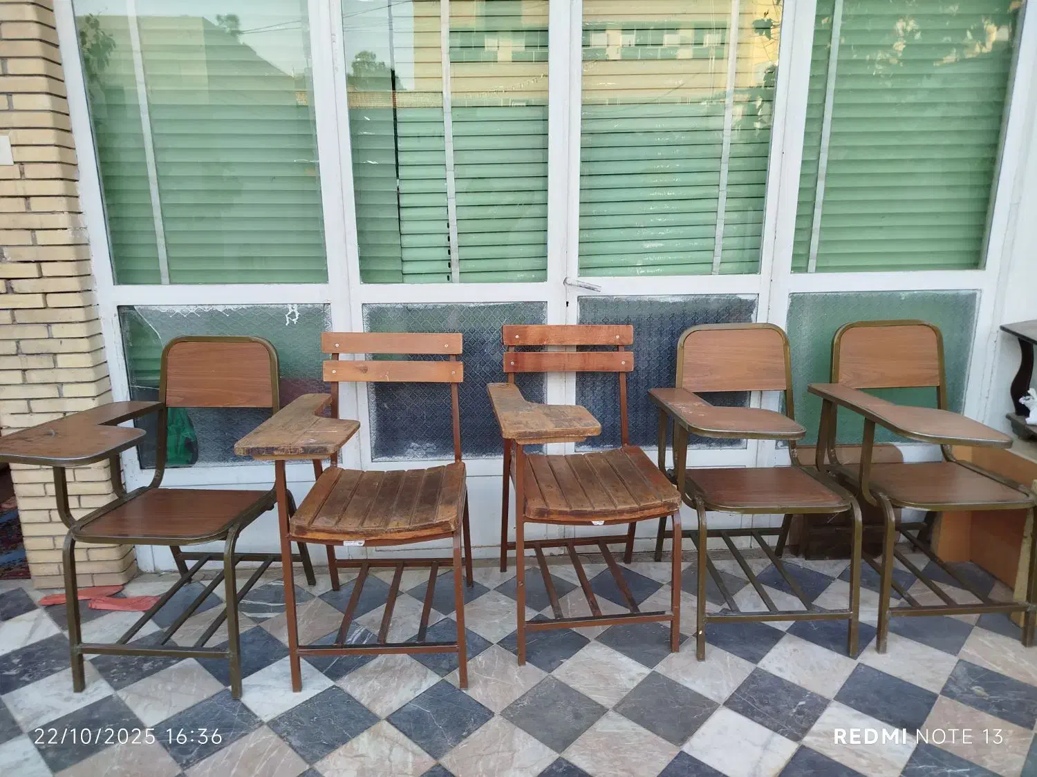 صندلی چوبی (نیمکت تکی)|صندلی و نیمکت|خمینیشهر, |دیوار