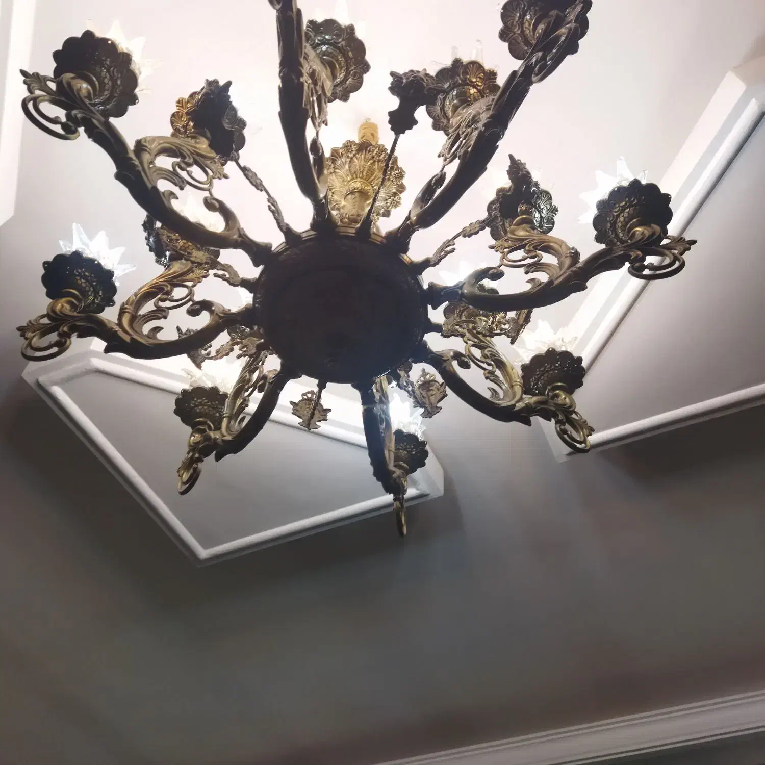 لوستر برنجی در حد نو واقعی|لوستر و چراغ آویز|تهران, خانی آباد نو جنوبی|دیوار