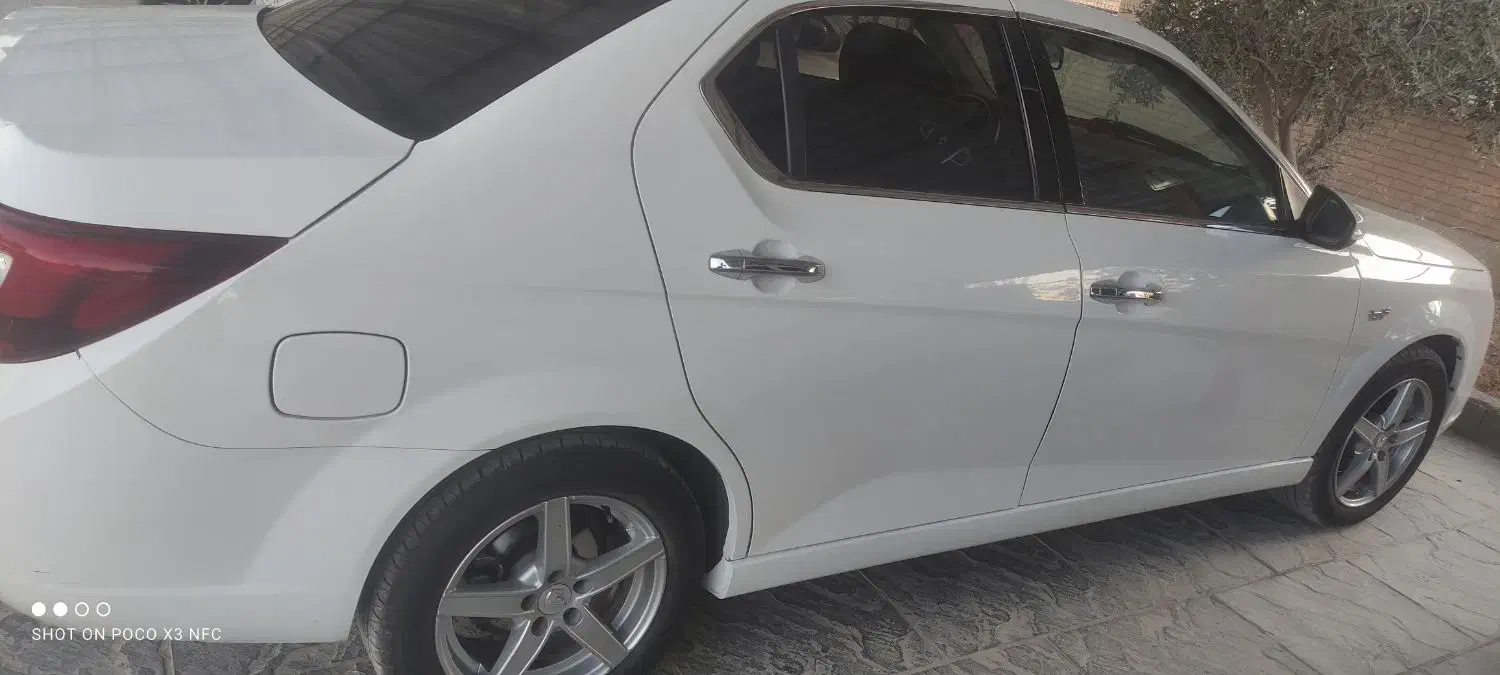 دنا پلاس توربو شش دنده دستی|خودرو سواری و وانت|شیراز, زیباشهر|دیوار