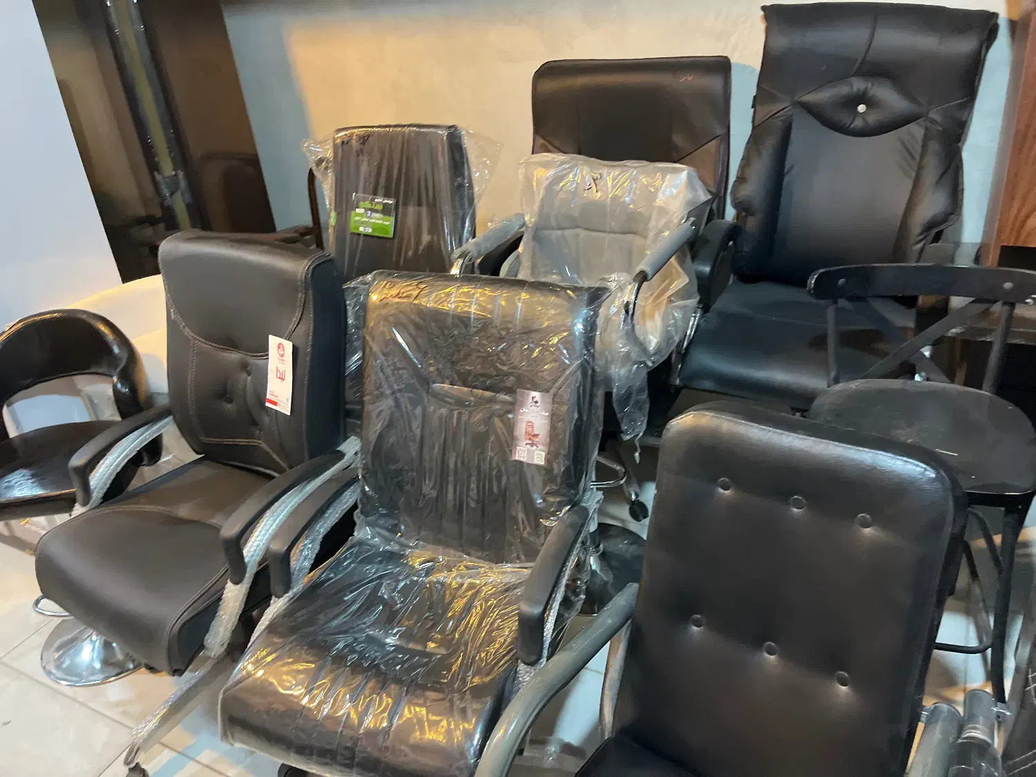 انواع صندلی چرخدار اداری و غیره|مبلمان اداری|زرند, |دیوار