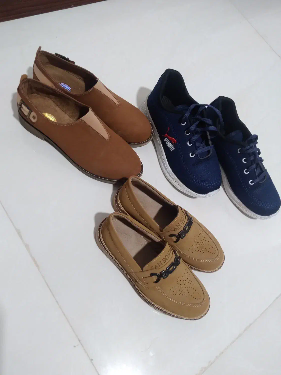 کفش|کیف، کفش، کمربند|اشتهارد, |دیوار