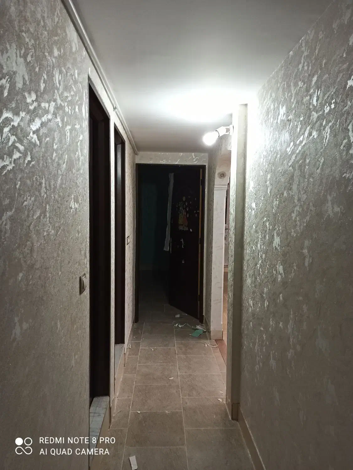 نصب کاغذ دیواری تضمینی|خدمات پیشه و مهارت|بروجرد, |دیوار